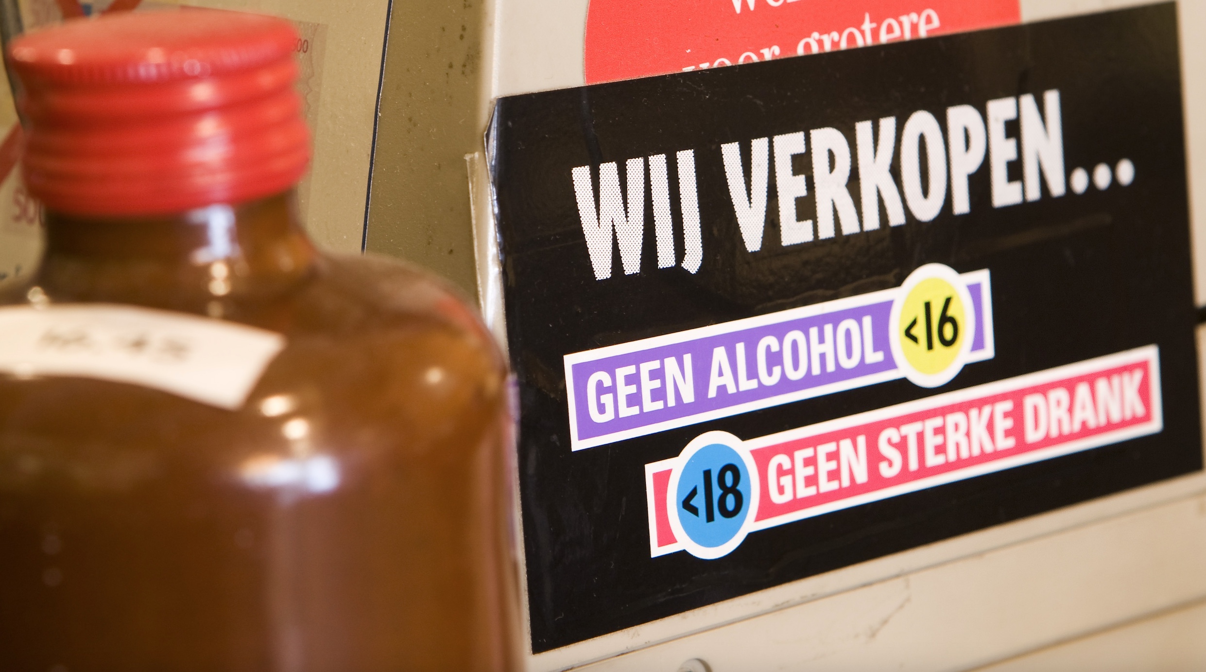Bizar: echtpaar Hilversum dood na drinken uit jeneverfles