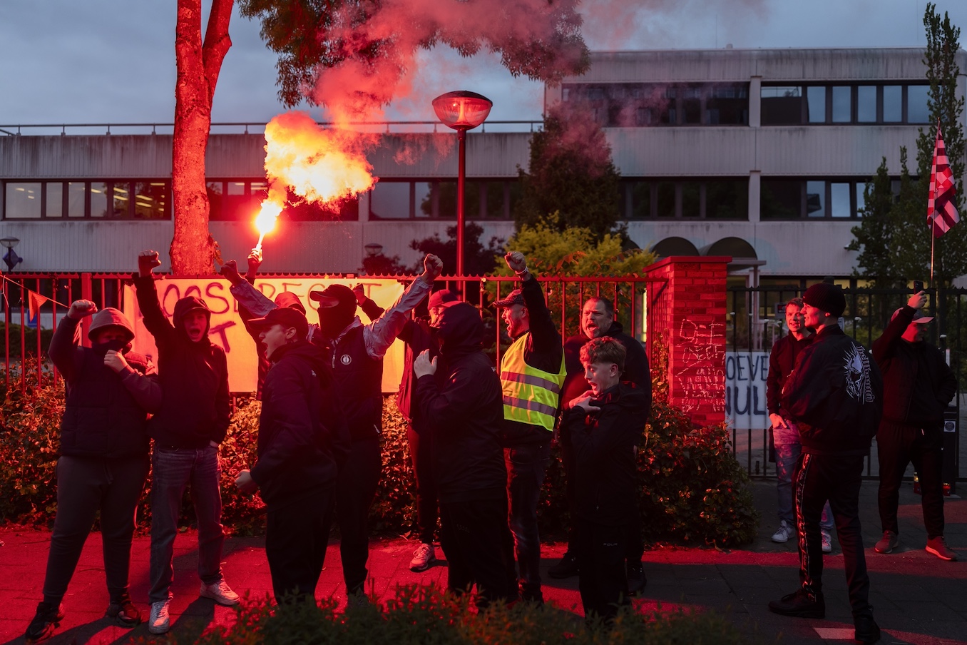 Eerste asielzoekers aangekomen in Loosdrecht, gemeente zegt opnieuw niks van tevoren