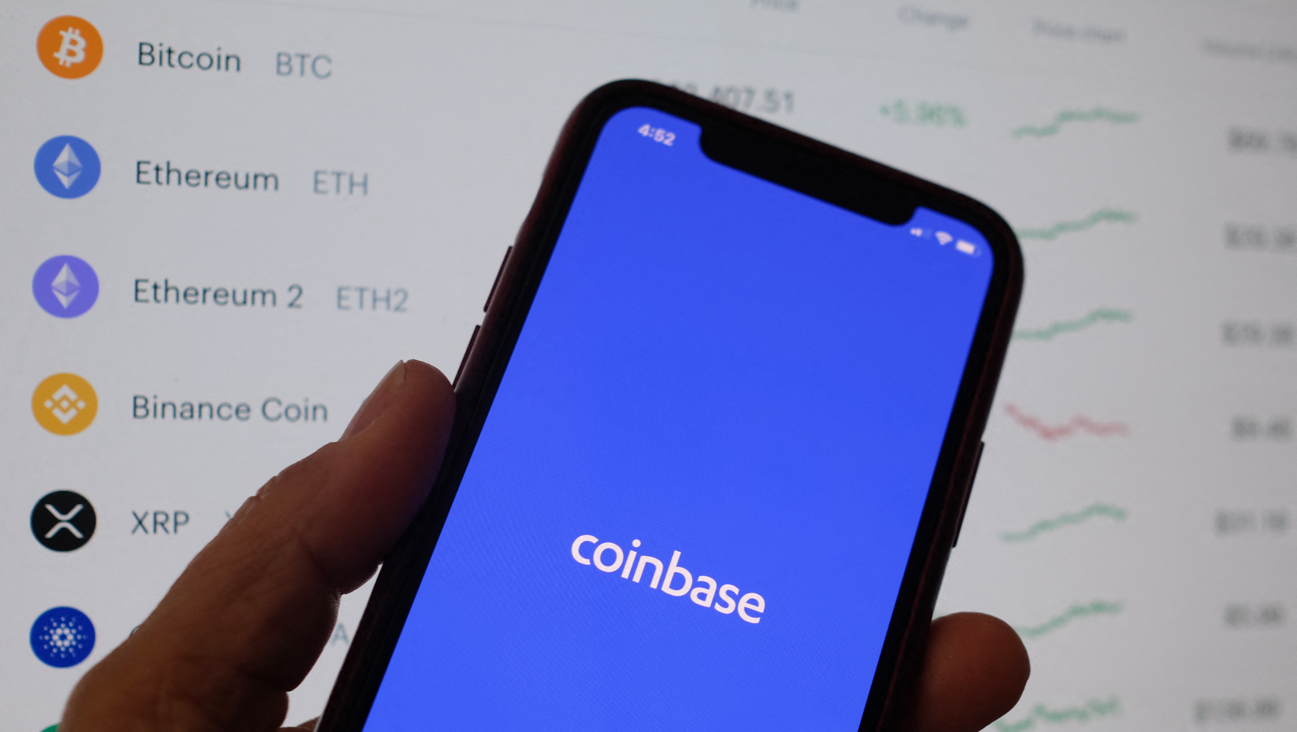Honderden Nederlanders op Coinbase opgelicht door gehaaide cryptofraudeurs  | PowNed