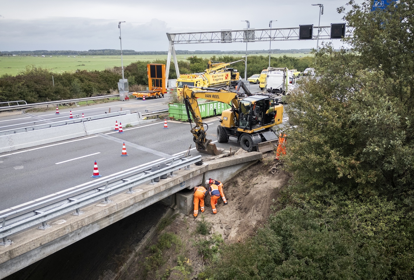 Omrijden maar! Brug A28 bij Nijkerk blijft nog zeker tot en met morgen dicht