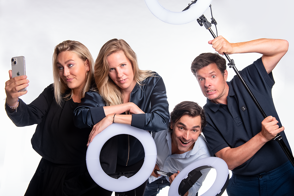 Trap Er Niet Influencer?!, vlnr Sarah Bakker, Vera Verzijl, Mark Baanders en Filemon Wesselink